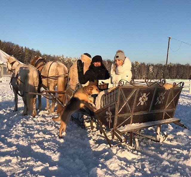 Тата Абрамсон: Свидание на русской тройке!