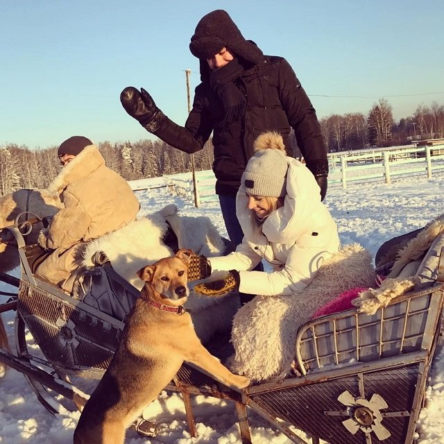 Тата Абрамсон: Свидание на русской тройке!