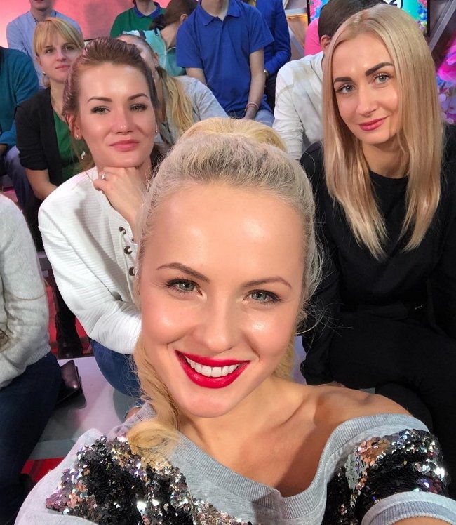  Фото с ток-шоу (12.11.2017)