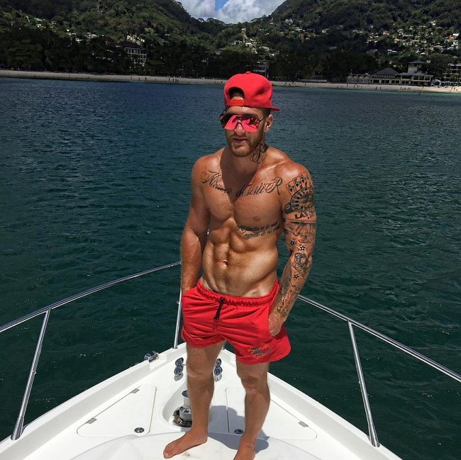 С Дома-2 ушли сразу два парня