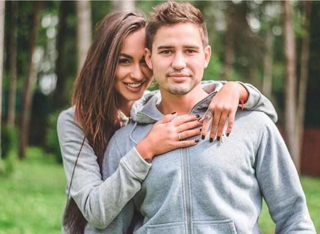 Лера Фрост и Захар Саленко больше не участники Дома-2