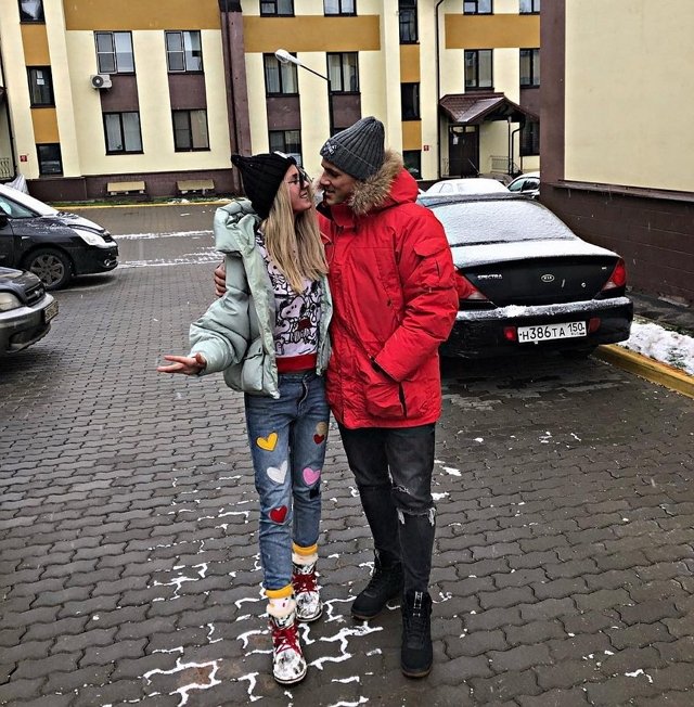 Кристина Лясковец разругалась с работниками аэропорта