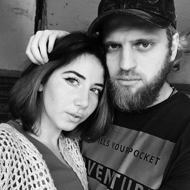 Вальтер Соломенцев преследует Олесю Лисовскую