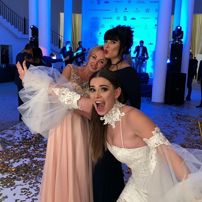 Фотоподборка со свадьбы Кузина и Артёмовой