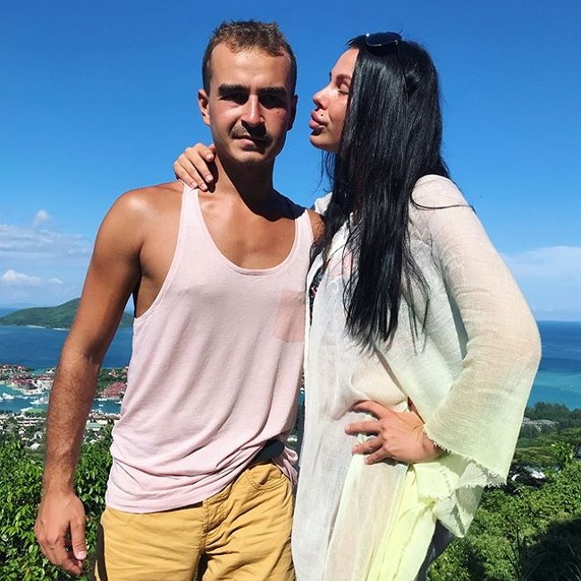 Александра Шева переболела Денисом Ковалёвым?