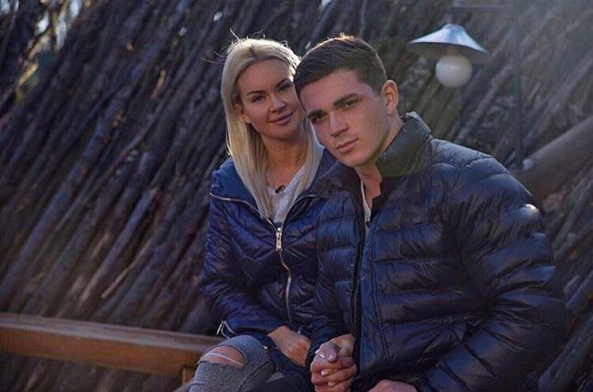 Роман Капаклы: Она молчит и злится