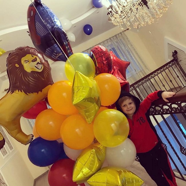 Антона Гусева не пустили в дом к родному сыну