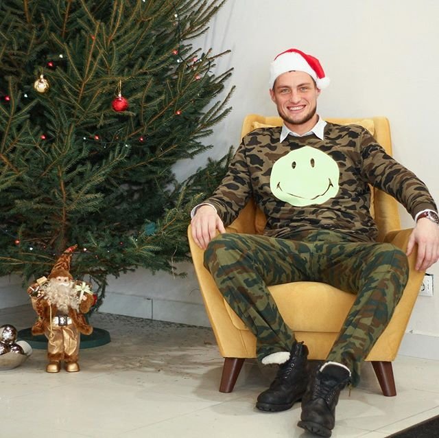 Элина Карякина считает Александра Задойнова мошенником