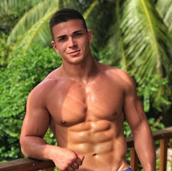 Роман Капаклы: Я выбрал свой наркотик