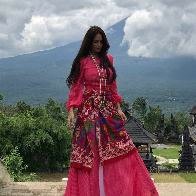 Фотоподборка с отдыха Алены Водонаевой на Бали