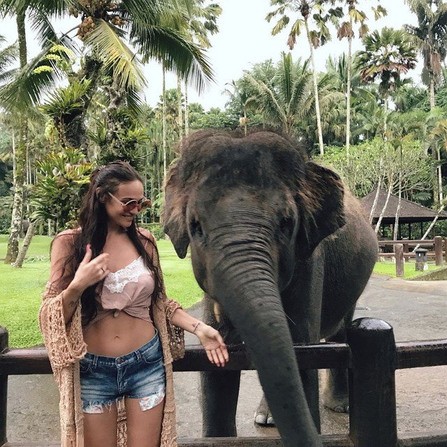 Фотоподборка с отдыха Алены Водонаевой на Бали