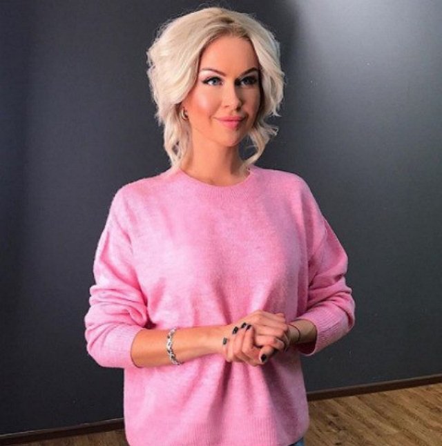 Зрители прошлись по новой ведущей проекта Марине Африкантовой