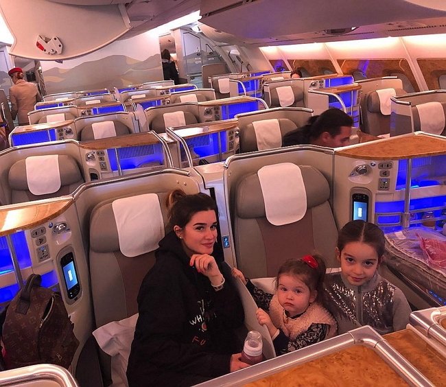 Ксения Бородина привезла семью на Сейшелы