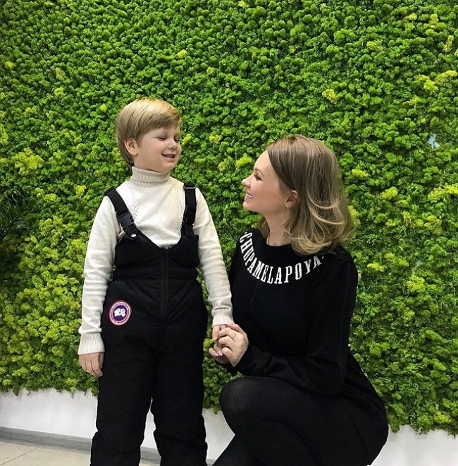 Евгения Феофилактова переживает за будущее сына