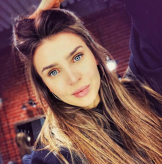 Элла Суханова шокирована претензиями попрошайки