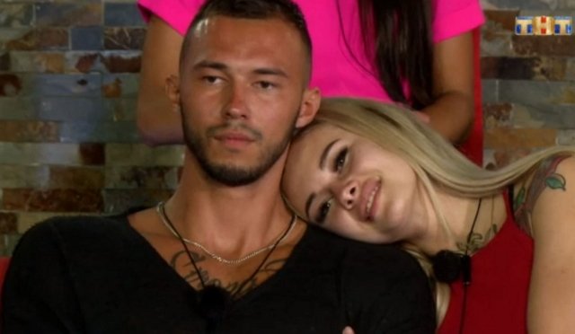 Мнение: Удачная измена Саймона?