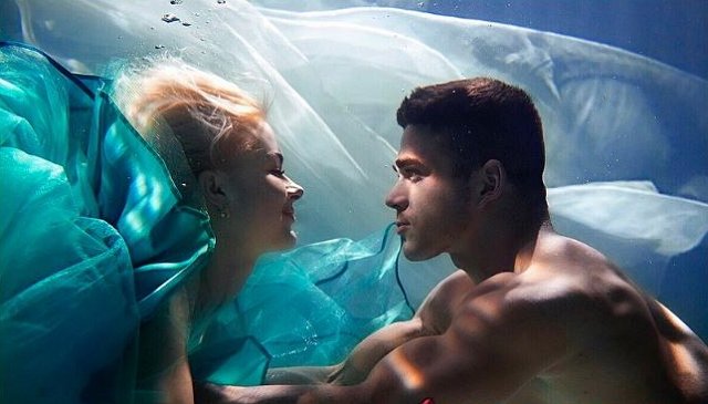 Мнение: Африкантова платит за место ведущей?