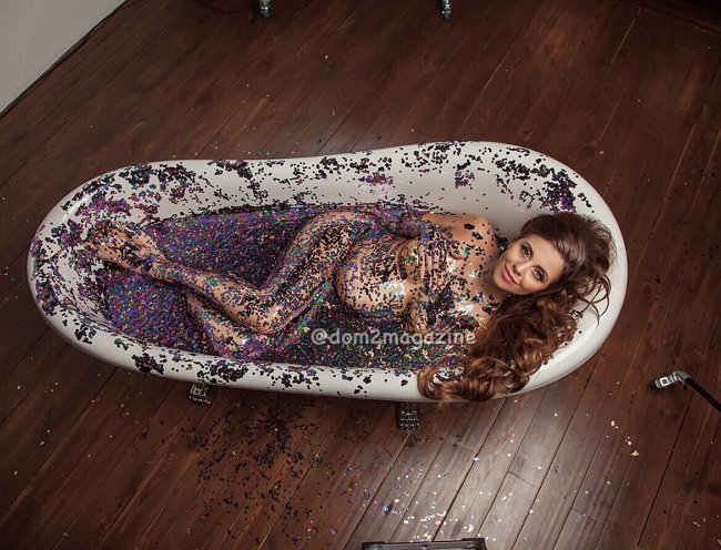 Журнал Дом-2 расплачивается за фото голой Ольги Рапунцель