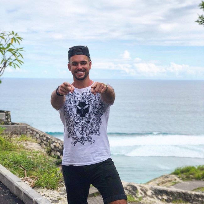 Захарьяш и Четрару взяли отпуск на Бали