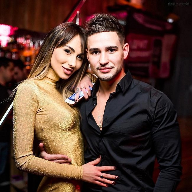 Валерия Фрост представила Захара Саленко маме