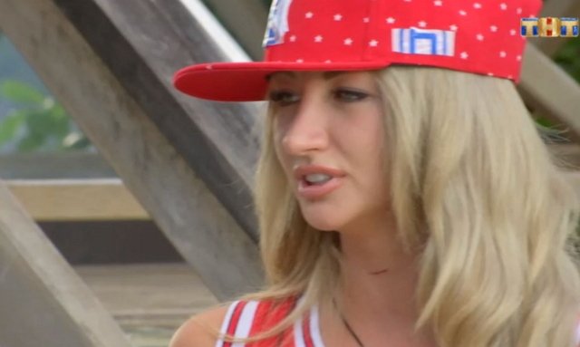 Мнение: Овсянникова врёт или набивает цену?