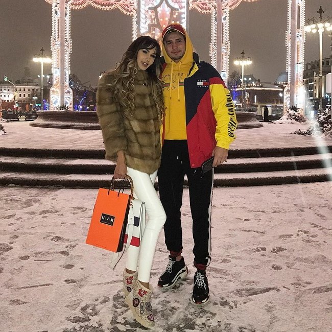 Лера Фрост устала от «больных» отношений с Захаром Саленко