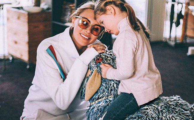 Саша Задойнова отказывается общаться со сверстниками