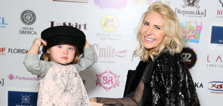 Саша Задойнова отказывается общаться со сверстниками