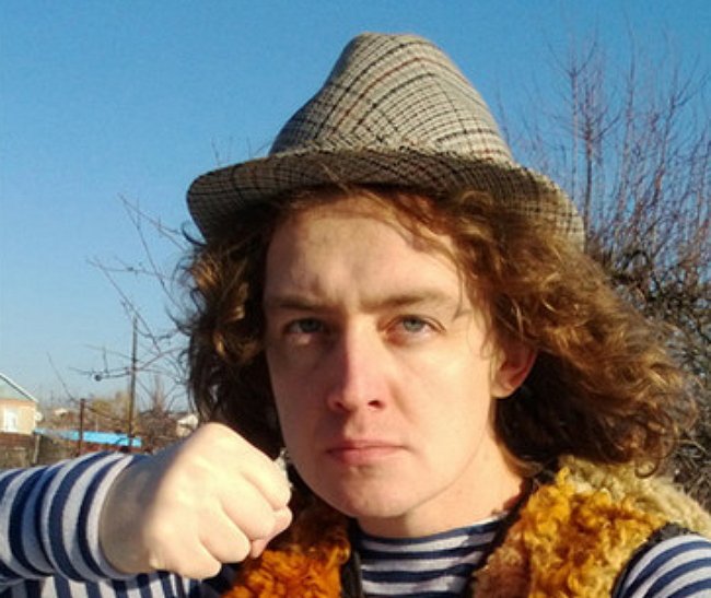 Май Абрикосов вышел на связь с поклонниками