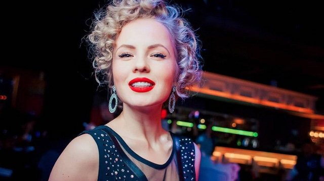 Александра Харитонова обнажилась перед камерой