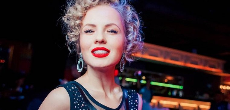 Александра Харитонова обнажилась перед камерой