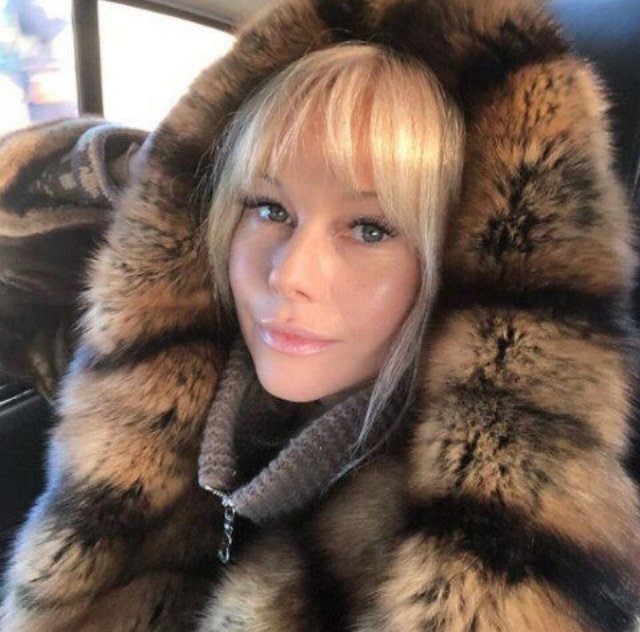 Елена Корикова увела возлюбленного у Оксаны Ряски