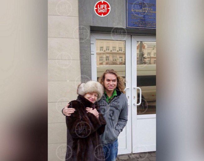 Гоген Солнцев отвёл свою 70-летную суженую в ЗАГС