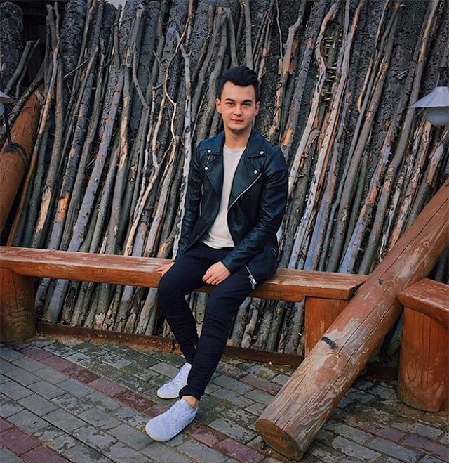 Антон Беккужев стал безработным? 