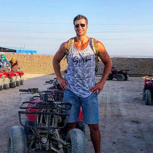 Новенький участник проекта Виктор Шароваров