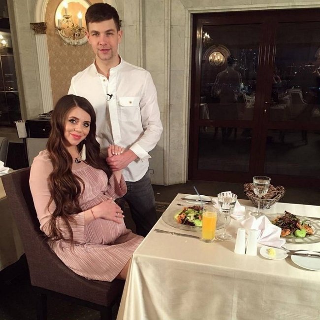 Рапунцели не вернутся из декретного отпуска?