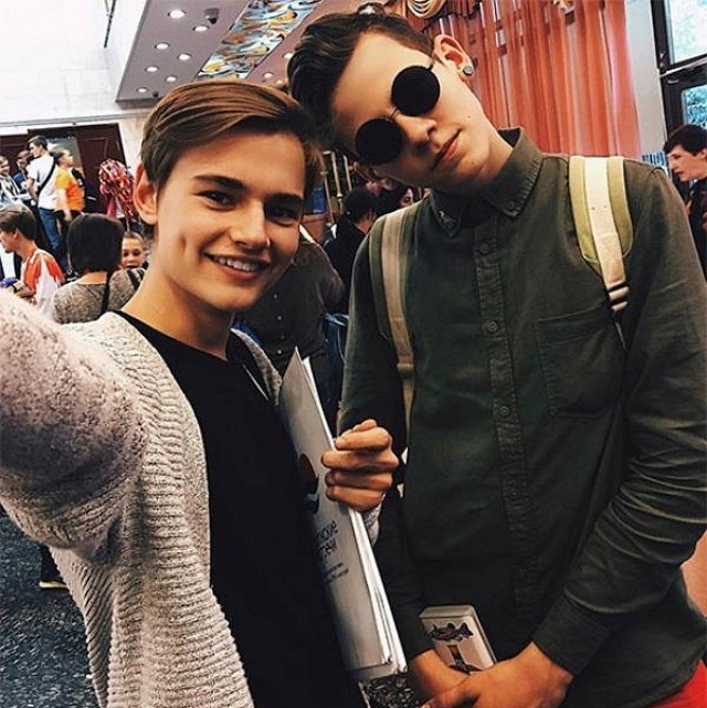 Никита Турчин предпочитает парней?