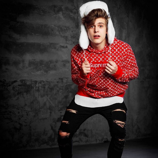 Даниил Данилевский собрался на Дом-2 к Елене Хроминой