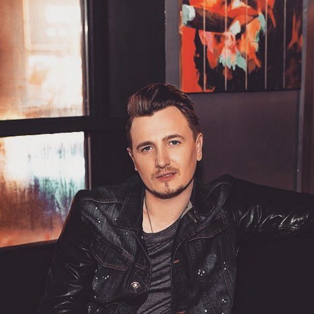 Влад Кадони: В бардачке лежит диск Бузовой