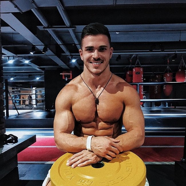 Мнение: Капаклы ищет друзей на стороне?