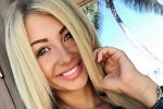 Мнение: Марго платит за лесть?
