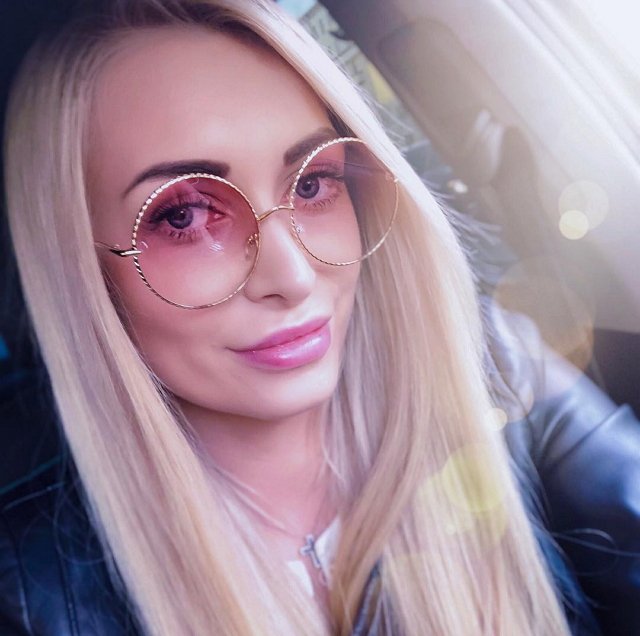 Кристина Дерябина приобрела машину за 1,5 миллиона рублей