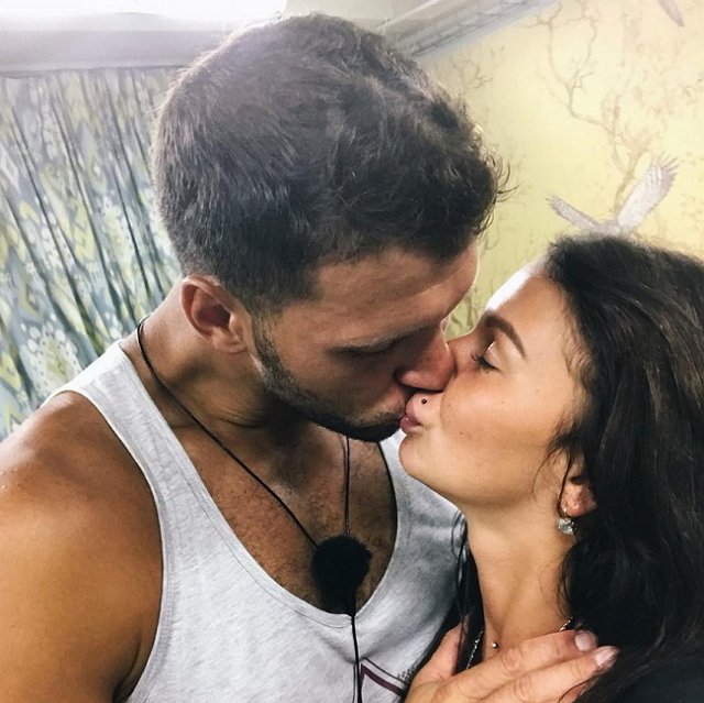 Александра Шева: Витя спас меня от смерти