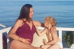 Мария Круглыхина показала свой подросший живот в купальнике