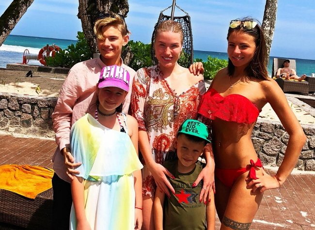 Фото участников с Сейшел (12.07.2018)