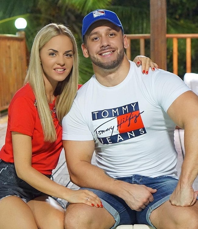 Юлия Ефременкова: Мы нечужие друг другу люди