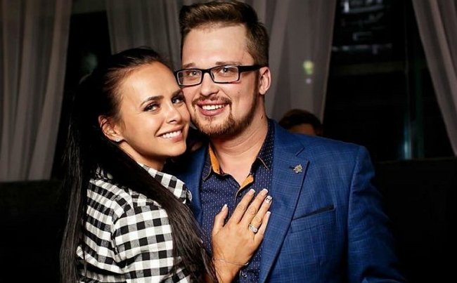 Егор Холявин заявил, что Виктория Романец - «девушка из села»