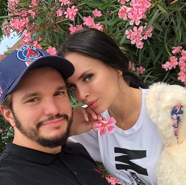 Егор Холявин заявил, что Виктория Романец - «девушка из села»