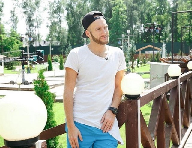 Артём Сорока: Они оба должны уйти!