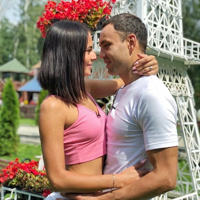 Александр Гобозов мечтает о свадьбе с Ольгой Жариковой